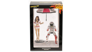 PILOTA VALENTINO ROSSI & RAGAZZA OMBRELLINA MOTOGP VALENCIA 2005