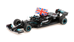 MERCEDES W12 LEWIS HAMILTON WINNER BRITISH GP 2021 CON BANDIERA