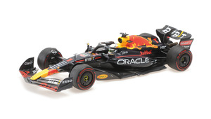 RED BULL RACING RB18 MAX VERSTAPPEN WINNER HUNGARIAN GP WORLD CHAMPION 2022