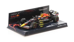 RED BULL RB18 M. VERSTAPPEN WINNER JAPANESE GP 2022 WITH PITBOARD WORLD CHAMPION 2022