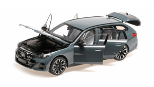 BMW i5 M60 TOURING GREEN METALLIC 2024