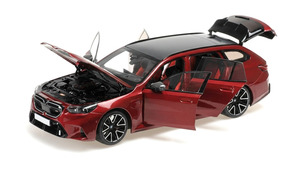 BMW M5 TOURING DARK RED METALLIC 2024